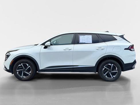Used 2024 Kia Sportage LX AWD/4WD image 7
