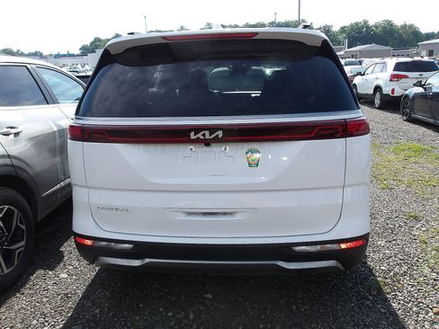 Used 2023 Kia Carnival SX Prestige FWD image 2
