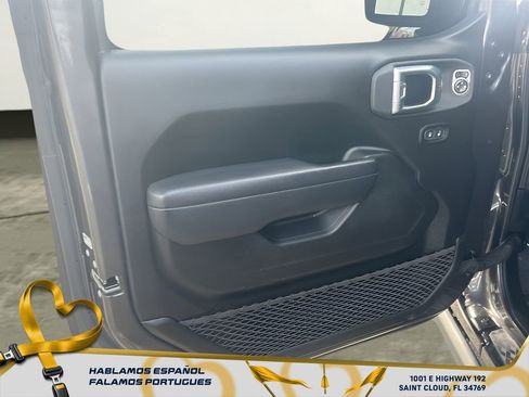 Used 2024 Jeep Gladiator Mojave image 12