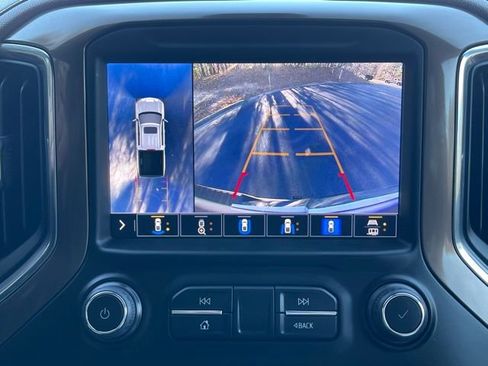 Used 2022 Chevrolet Silverado 1500 High Country w/ Technology Package image 13