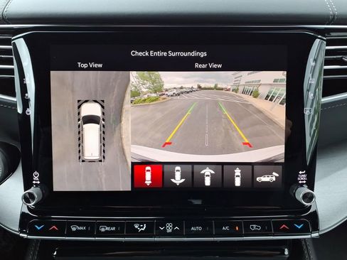 New 2026 Jeep Grand Wagoneer Limited AWD/4WD image 11