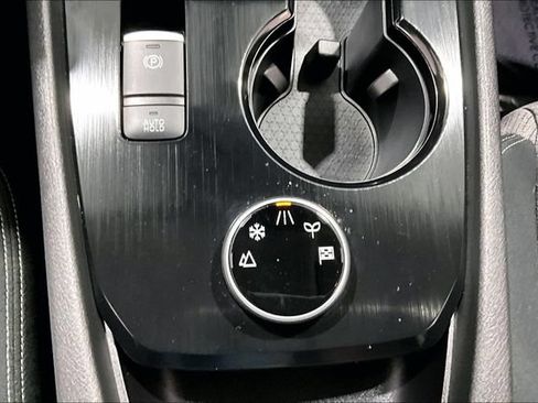 Used 2021 Nissan Rogue S AWD/4WD image 20