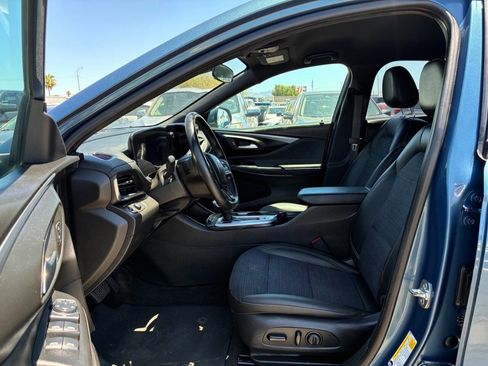 Used 2025 Buick Envista Preferred w/ Convenience I Package FWD image 16