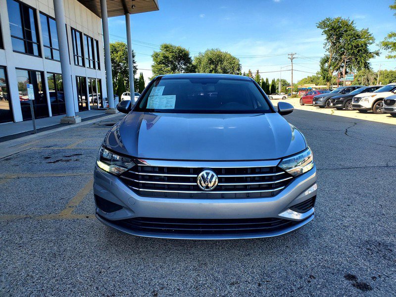 Used 2020 Volkswagen Jetta SE w/ SE Cold Weather Package FWD image 2