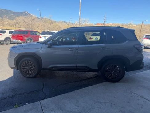 Used 2025 Subaru Forester Sport image 9