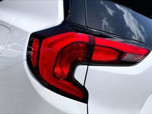Used 2020 GMC Terrain Denali w/ Denali Premium Package FWD image 29