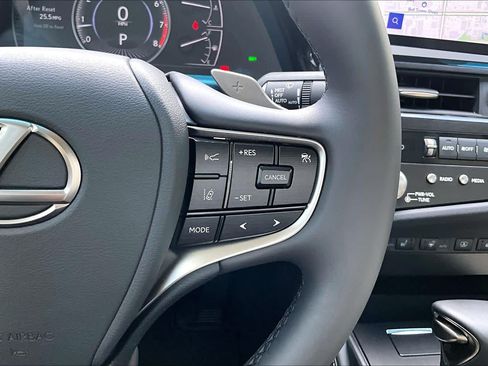 Used 2025 Lexus ES 350 w/ Premium Package FWD image 23