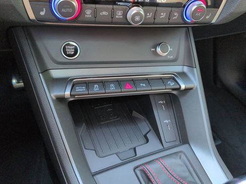 New 2025 Audi Q3 2.0T Premium image 9