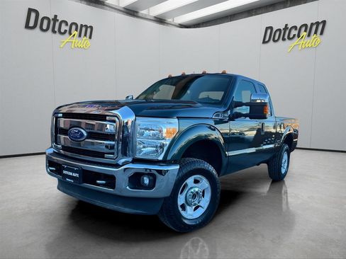 Used 2011 Ford F250 XLT w/ XLT Premium Pkg image 2