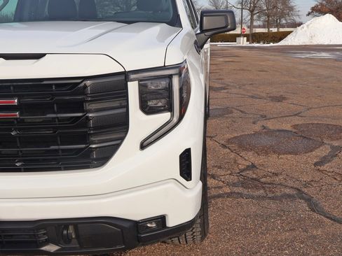 Used 2024 GMC Sierra 1500 Elevation image 14