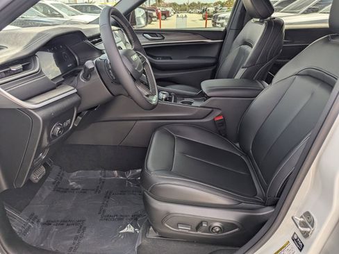 New 2026 Jeep Grand Cherokee L Limited RWD image 13