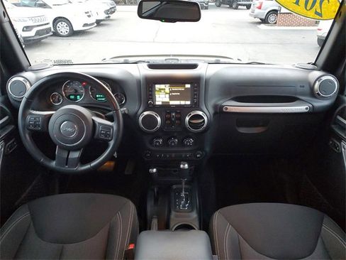 Used 2017 Jeep Wrangler Unlimited Sahara w/ Connectivity Group image 23