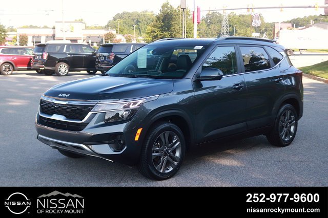 Used 2023 Kia Seltos S w/ Navigation Package FWD image 3