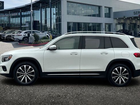 Certified 2021 Mercedes-Benz GLB 250 4MATIC image 7