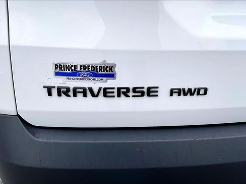 Used 2023 Chevrolet Traverse RS AWD/4WD image 8