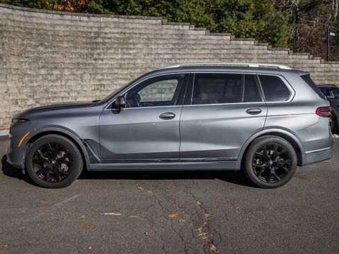Used 2024 BMW X7 xDrive40i w/ Premium Package image 10
