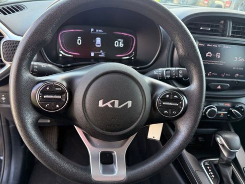 Used 2024 Kia Soul LX w/ Option Group 015 FWD image 18