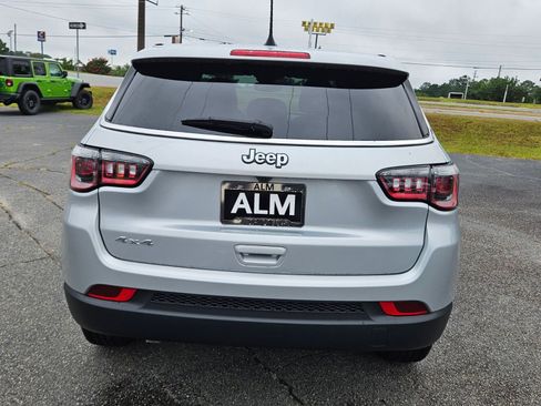New 2025 Jeep Compass Sport image 8