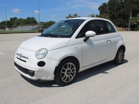 Used 2015 FIAT 500 Pop FWD image 4