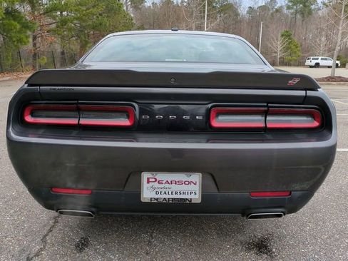 Used 2022 Dodge Challenger GT image 5