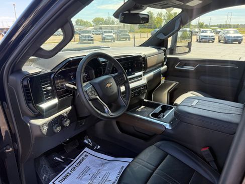 Used 2025 Chevrolet Silverado 2500 High Country w/ Z71 Off-Road Package AWD/4WD image 15