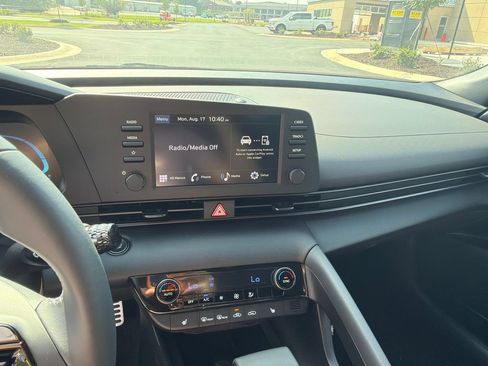 New 2026 Hyundai Elantra Sport FWD image 28