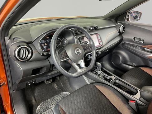 Used 2023 Nissan Kicks SR FWD image 17