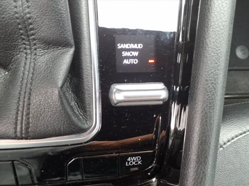 Used 2023 Jeep Compass Limited image 5