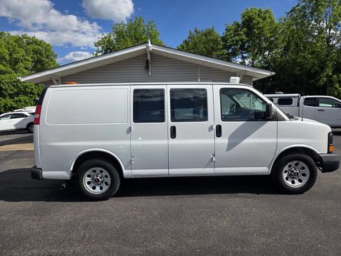 Used 2014 GMC Savana 1500 AWD image 8