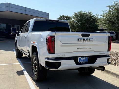 Used 2024 GMC Sierra 2500 Denali Ultimate w/ Max Trailering Package AWD/4WD image 3