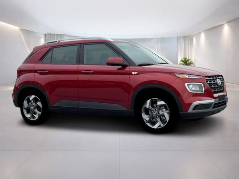 New 2025 Hyundai Venue SEL image 10