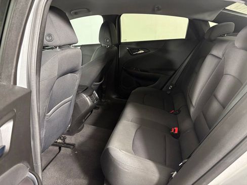 Used 2018 Chevrolet Malibu LT FWD image 33