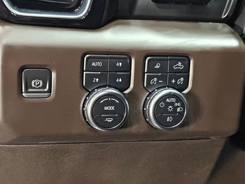 Used 2022 GMC Sierra 1500 Denali w/ Denali Reserve Package image 11