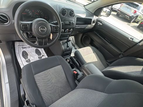 Used 2013 Jeep Compass Sport FWD image 11