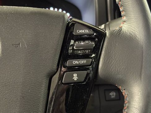 Used 2025 Nissan Frontier PRO-4X w/ Black Accent Package AWD/4WD image 9