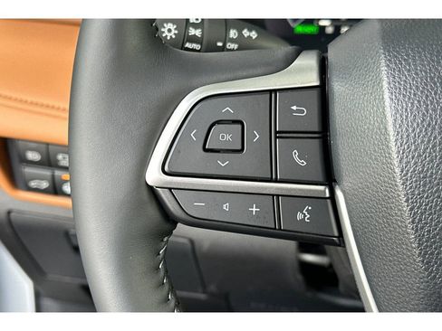 New 2026 Toyota Highlander Platinum AWD/4WD image 27