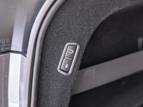 Used 2019 Maserati Levante S GranSport image 18