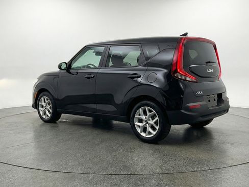 Used 2025 Kia Soul LX w/ LX Technology Package image 6
