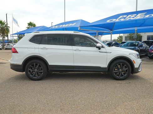 Used 2024 Volkswagen Tiguan SE image 4