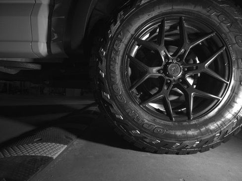 Used 2023 Ford F150 Raptor w/ Raptor Carbon Fiber Package AWD/4WD image 11