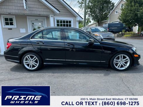 Used 2012 Mercedes-Benz C 300 Sport image 8