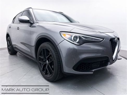 Used 2018 Alfa Romeo Stelvio Ti Sport image 1