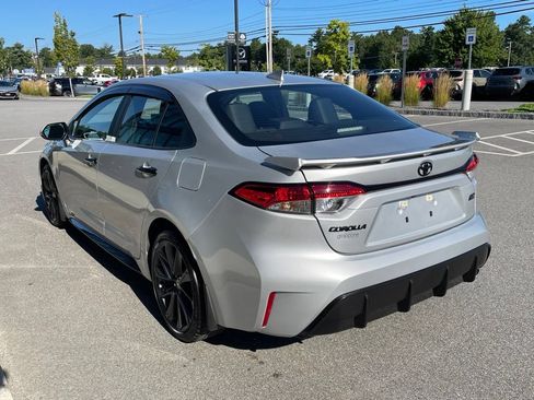 Used 2025 Toyota Corolla SE w/ SE Premium Package FWD image 6