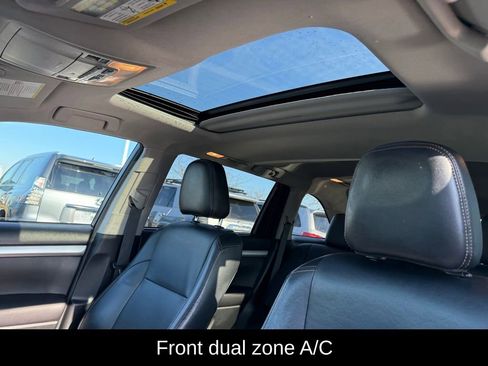 Used 2017 Toyota Highlander XLE image 7