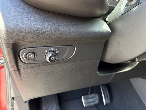 Used 2023 Buick Envision Essence w/ Sport Touring Package AWD/4WD image 18