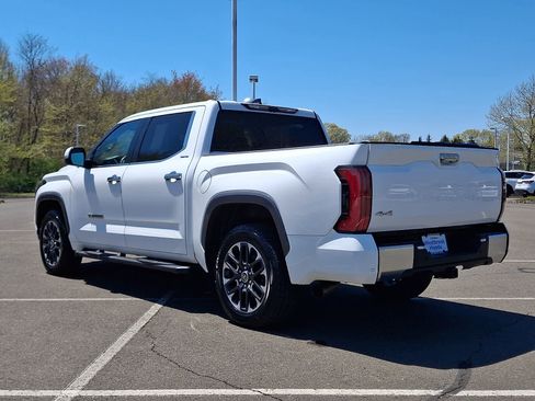 Used 2024 Toyota Tundra Limited AWD/4WD image 7