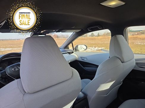 Used 2025 Toyota Corolla SE image 29