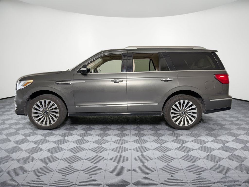 Used 2018 Lincoln Navigator Reserve w/ Technology Package AWD/4WD image 2
