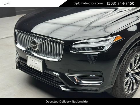 Used 2023 Volvo XC90 B6 Plus image 14