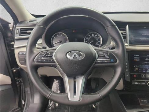 Used 2023 INFINITI QX50 Luxe FWD image 11